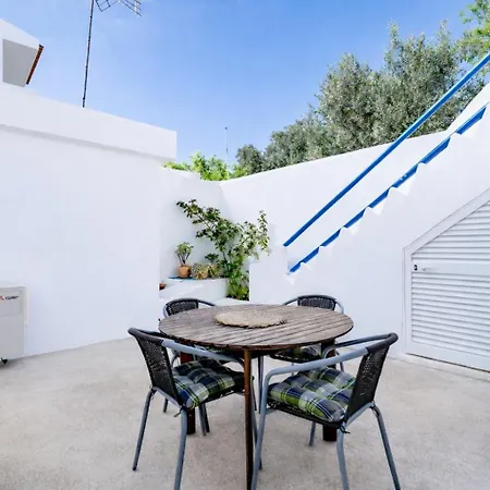 Housa - Tio Joao And Tia Noemia House, 800 Meters From The *
